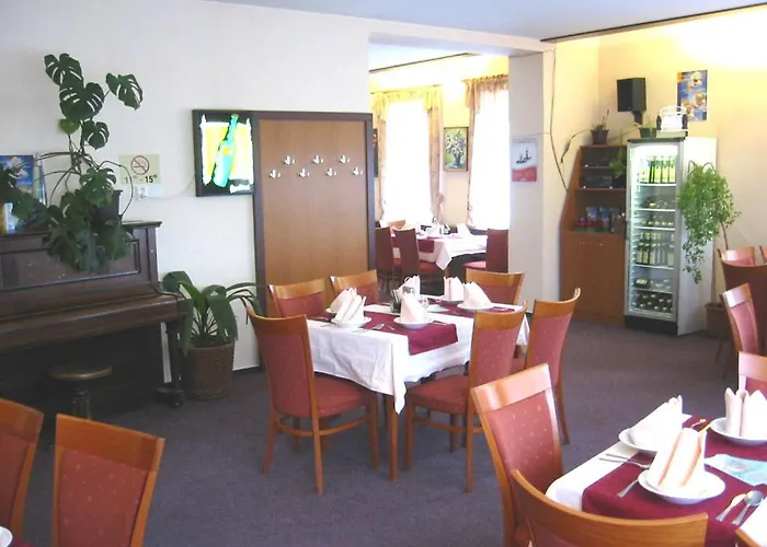 Hotell Grand 2*
